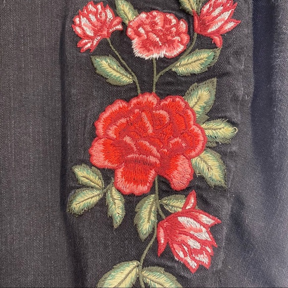 Torrid Floral Embroidered Jeggings - Picture 4 of 7